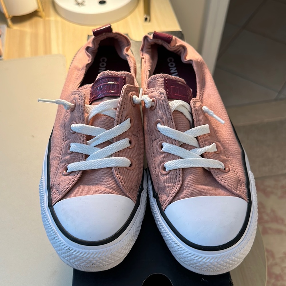 NWB Converse Shoreline Sneakers